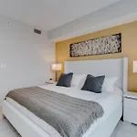 3900-717As Design District, Condo 2 Bedrooms & 2 Bathrooms & Bay