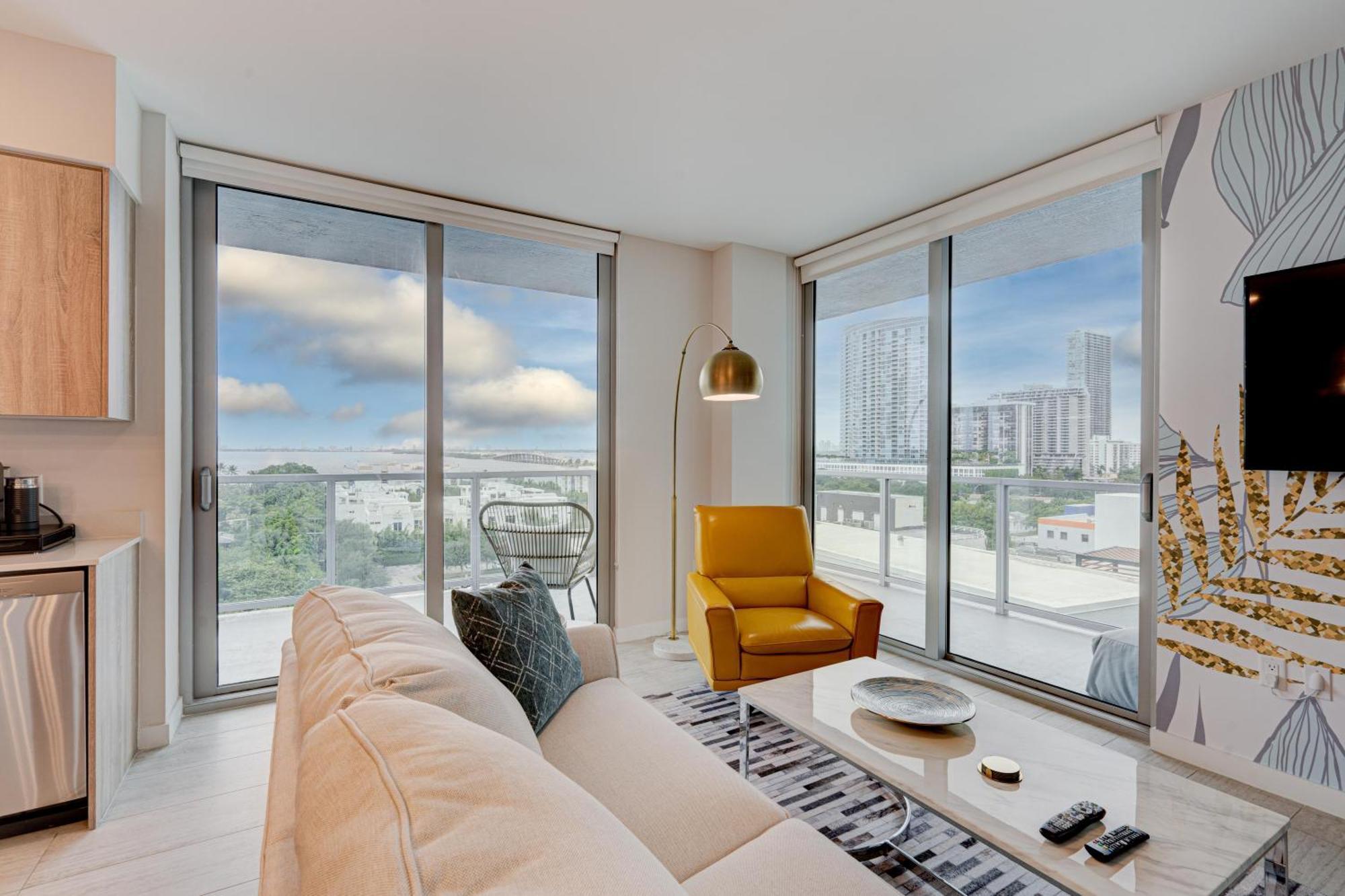 3900-717as Design District, 2 Bedrooms & 2 Bathrooms & Bay Apartamento *