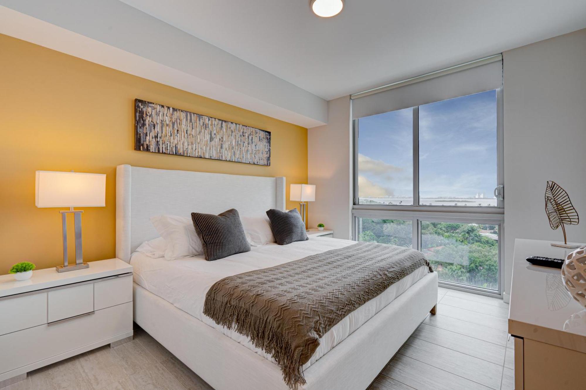 3900-717as Design District, 2 Bedrooms & 2 Bathrooms & Bay *