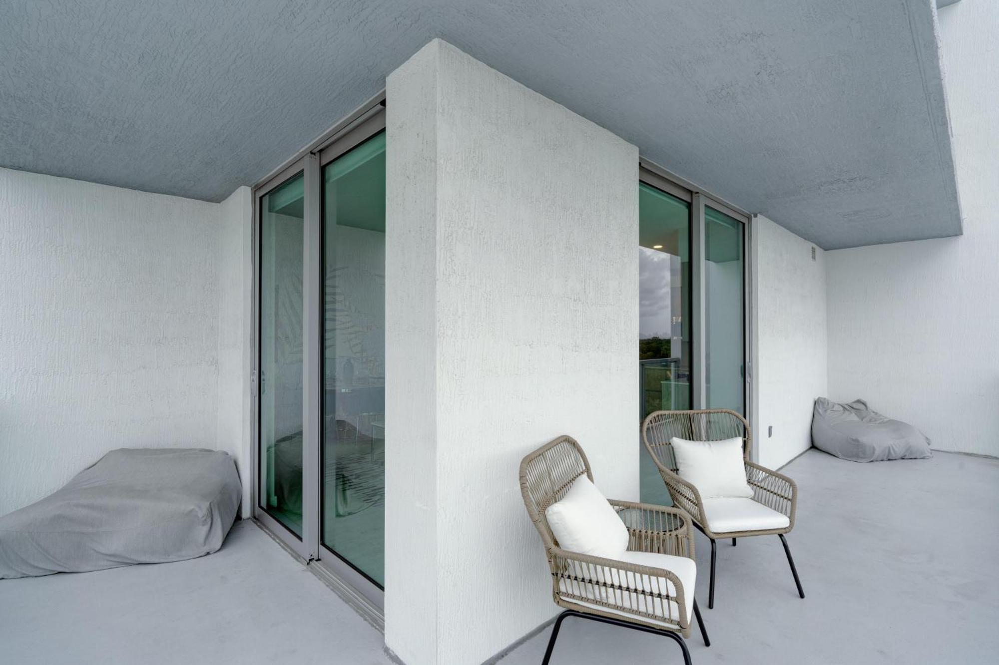 3900-717as Design District, 2 Bedrooms & 2 Bathrooms & Bay * Miami