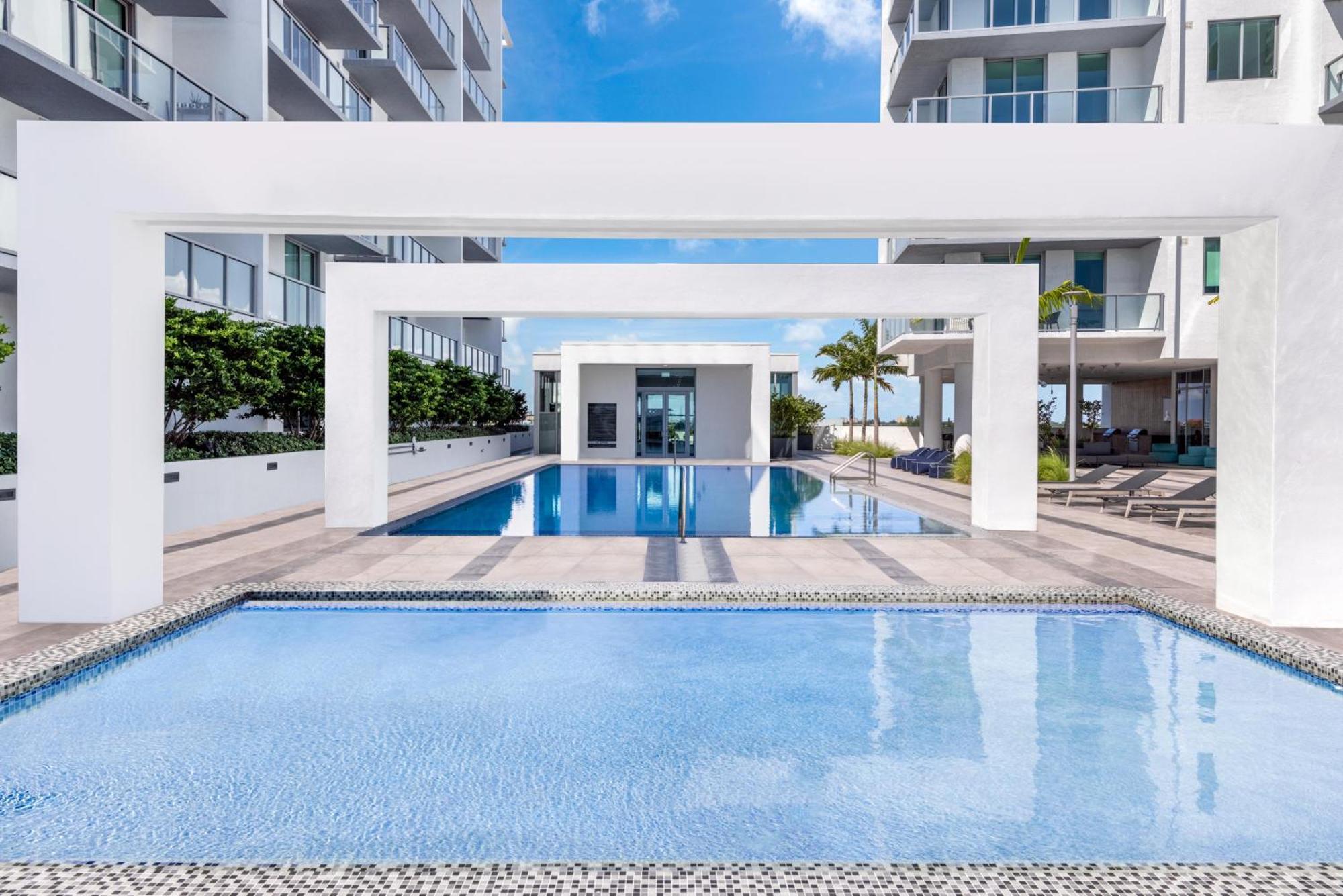 3900-717as Design District, 2 Bedrooms & 2 Bathrooms & Bay Apartamento *